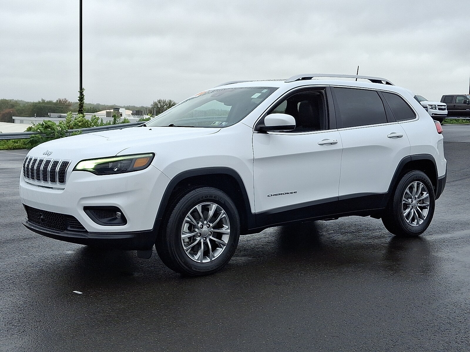 2021 Jeep Cherokee Latitude Lux photo 3
