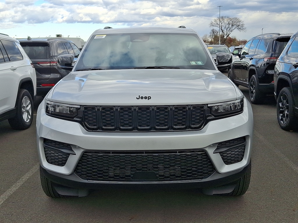 New 2025 Jeep Grand Cherokee Altitude X 4x4 Sport Utility