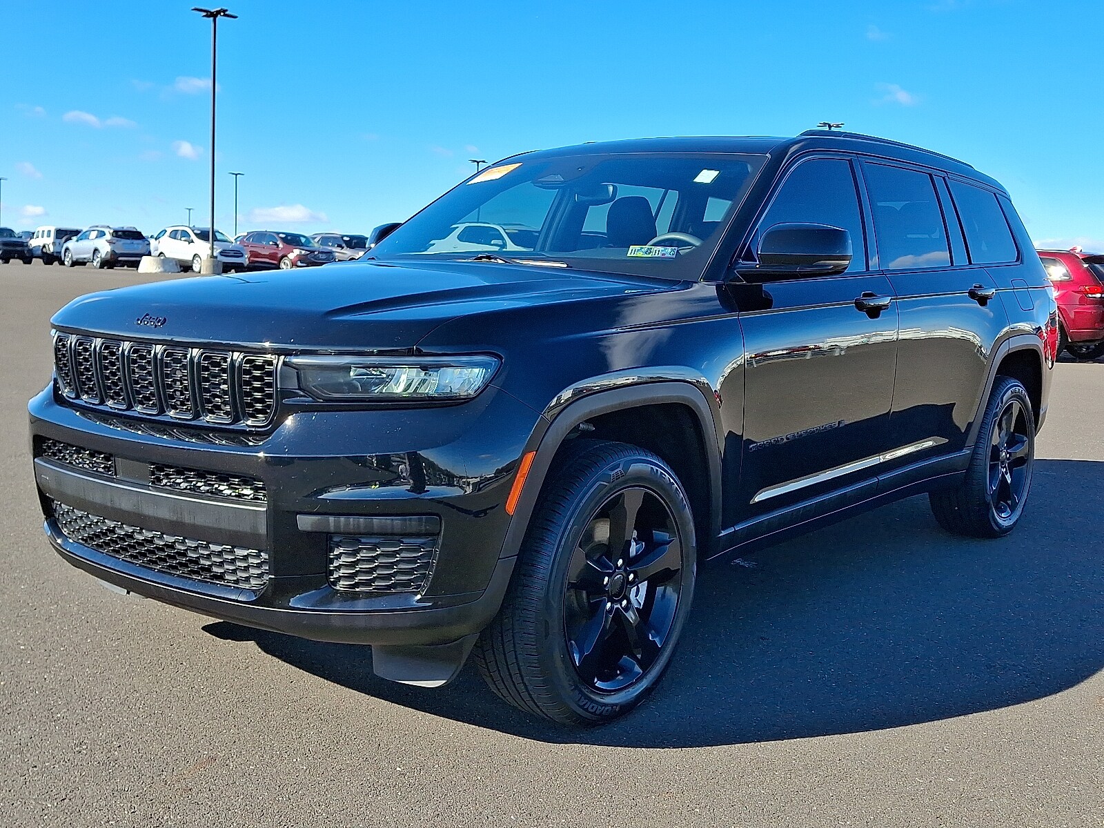 2023 Jeep Grand Cherokee Altitude photo 3