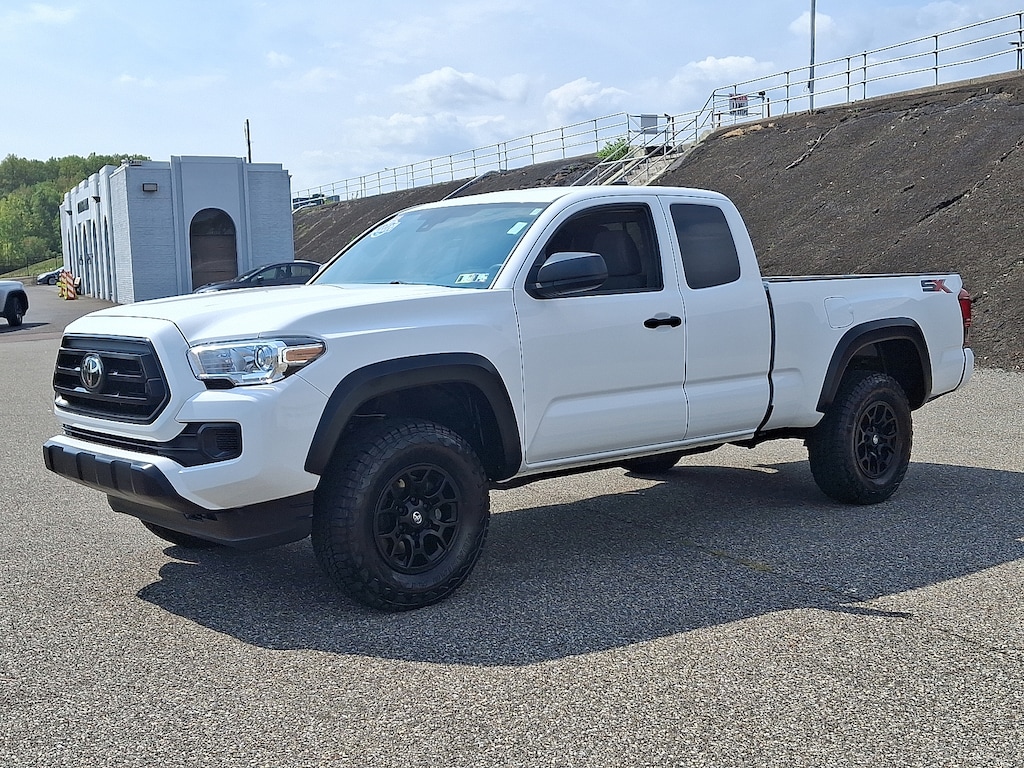 Used 2022 Toyota Tacoma SR Extended Cab Pickup