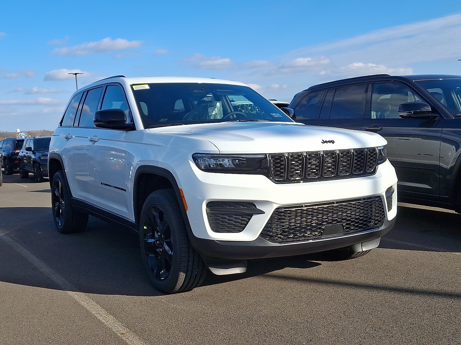 2025 Jeep Grand Cherokee Altitude's photo