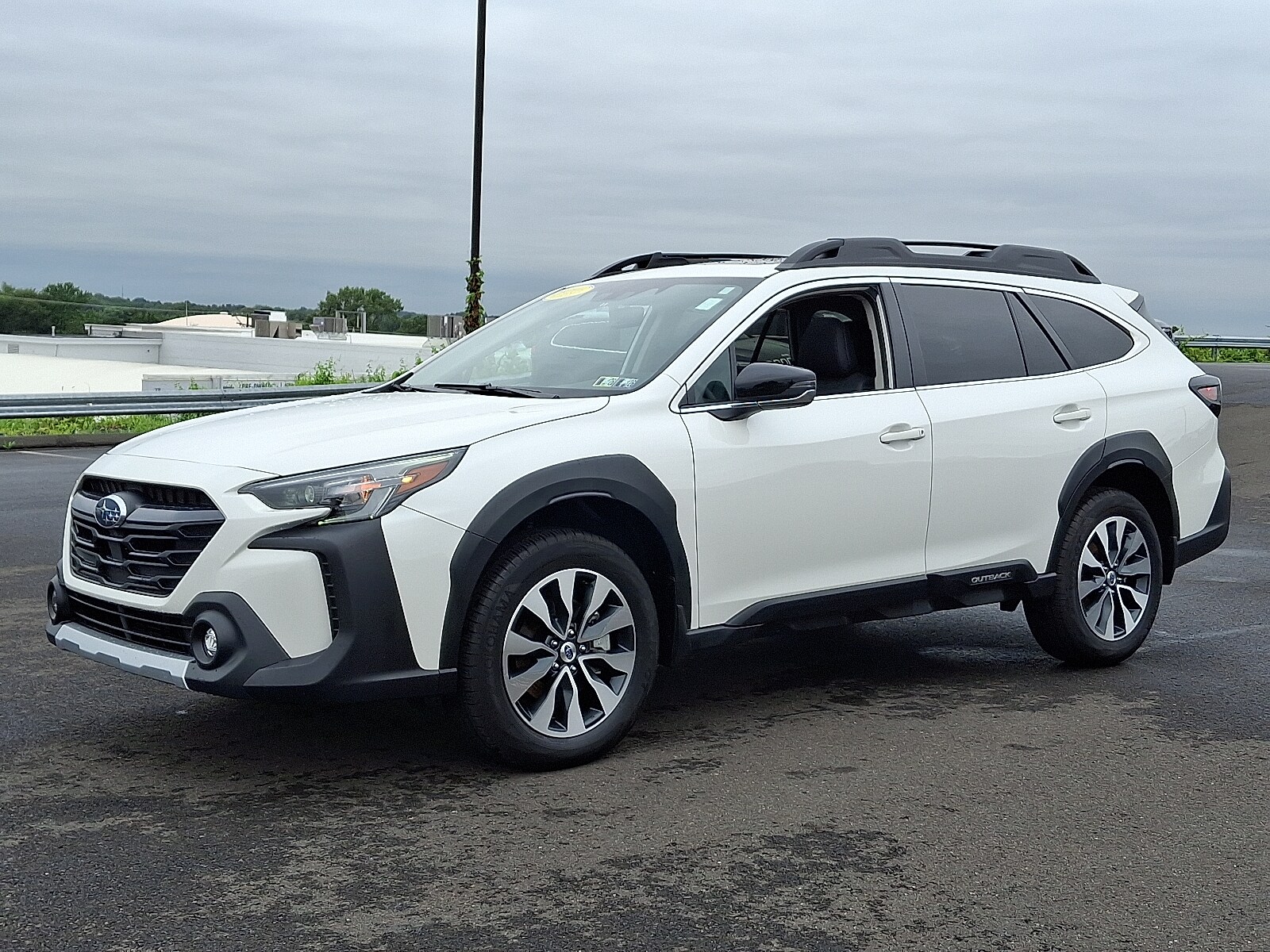 2024 Subaru Outback Limited photo 2