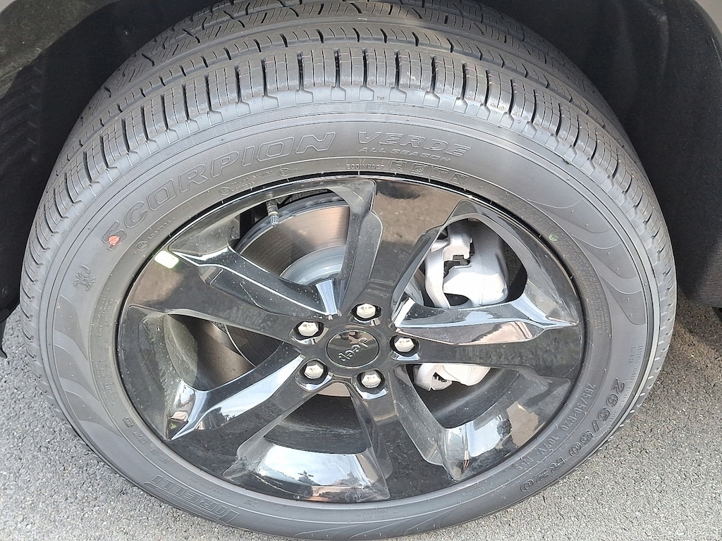 New 2025 Jeep Grand Cherokee Limited 4x4 Sport Utility