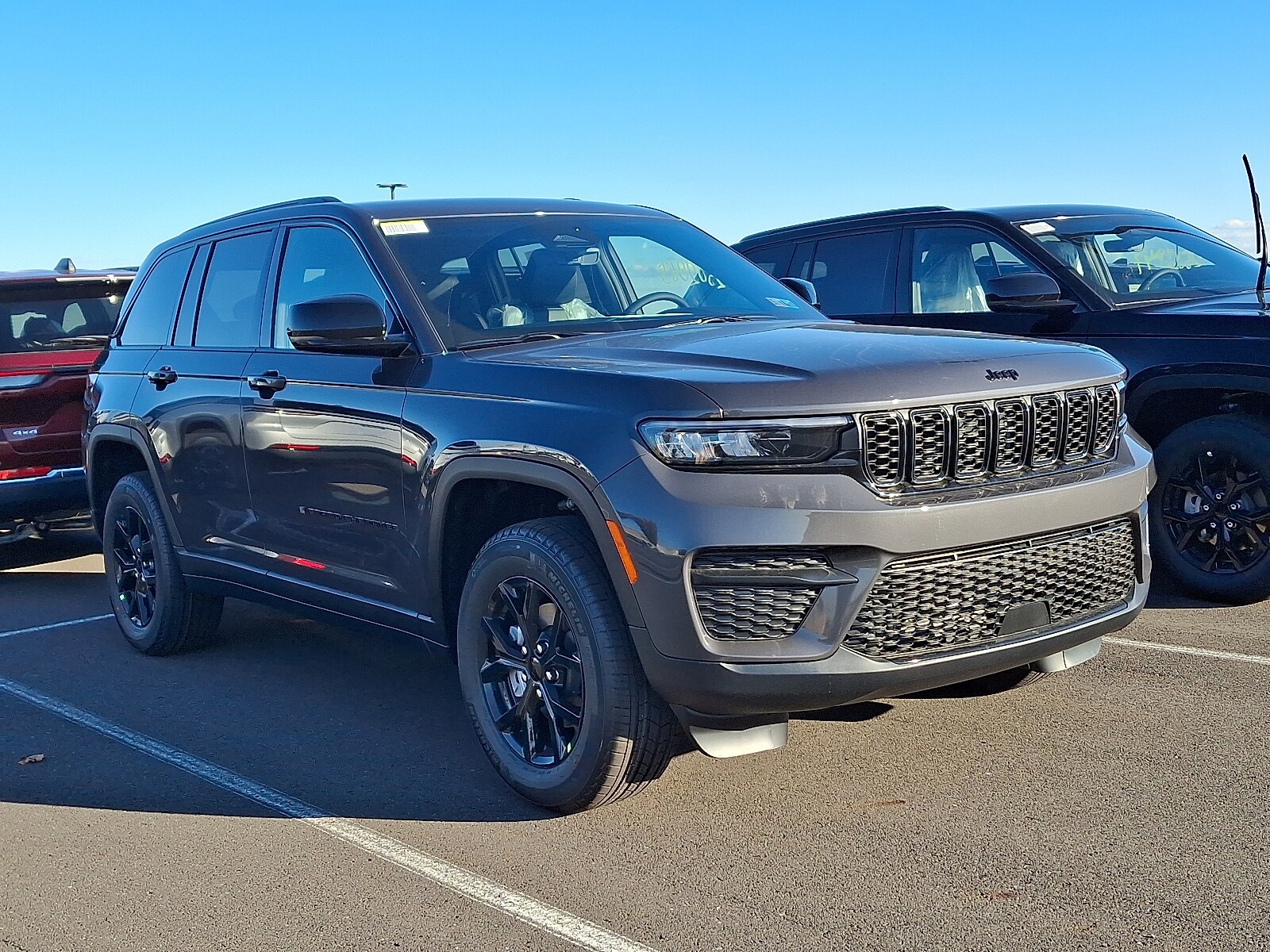 2025 Jeep Grand Cherokee Altitude's photo