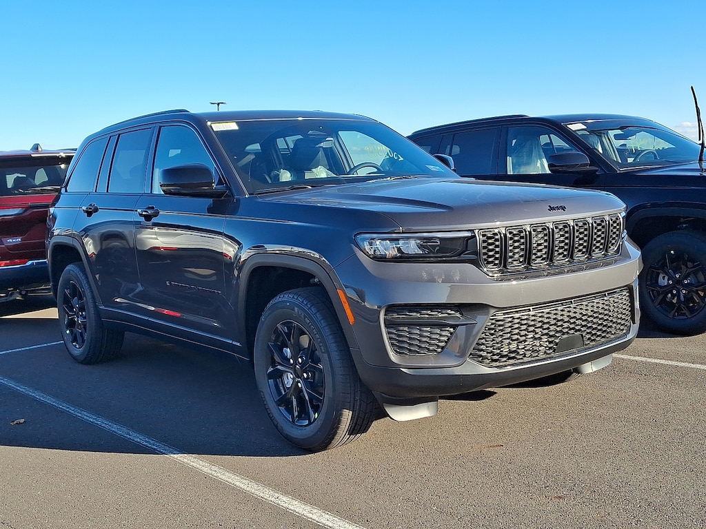 New 2025 Jeep Grand Cherokee Altitude X 4x4 Sport Utility