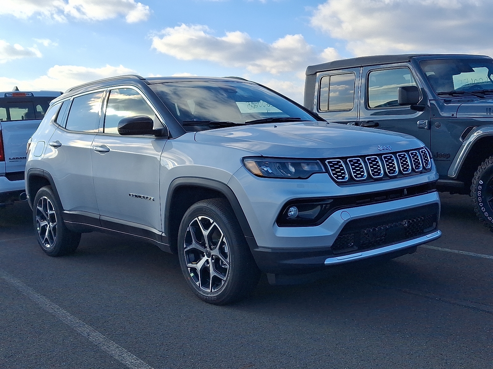 2026 Jeep Compass Limited's photo