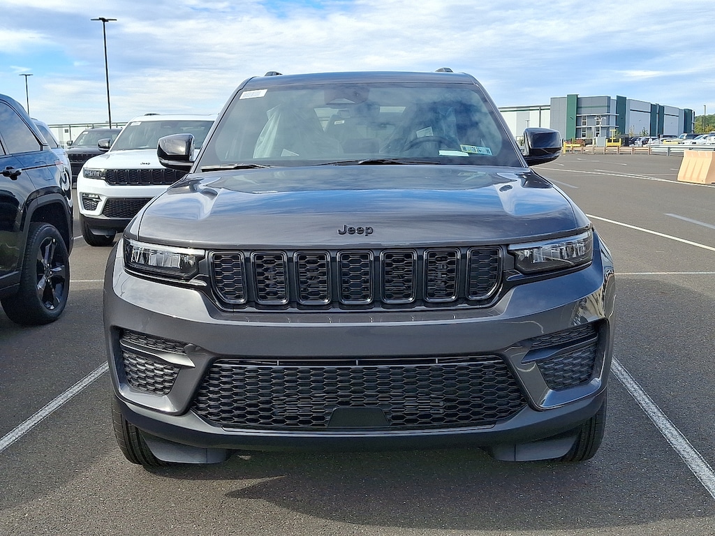 New 2025 Jeep Grand Cherokee Altitude X 4x4 Sport Utility