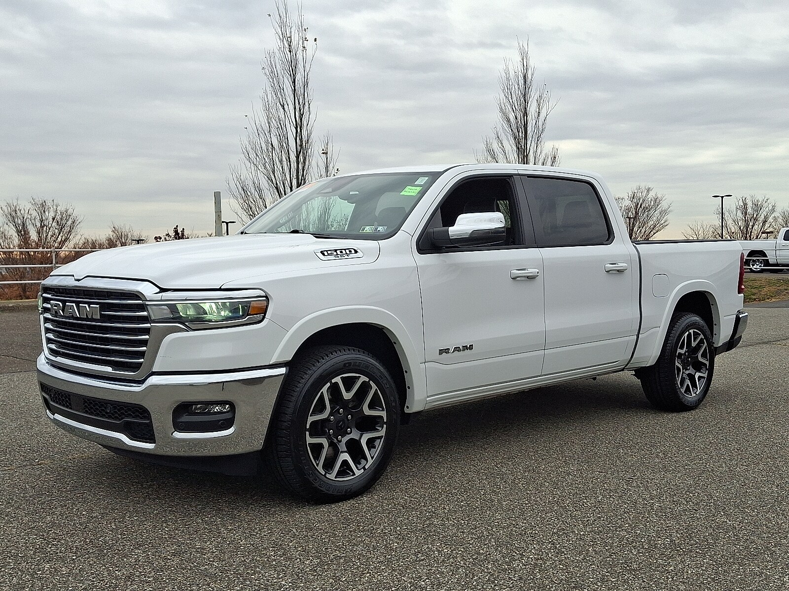 2025 Ram 1500 Laramie photo 3