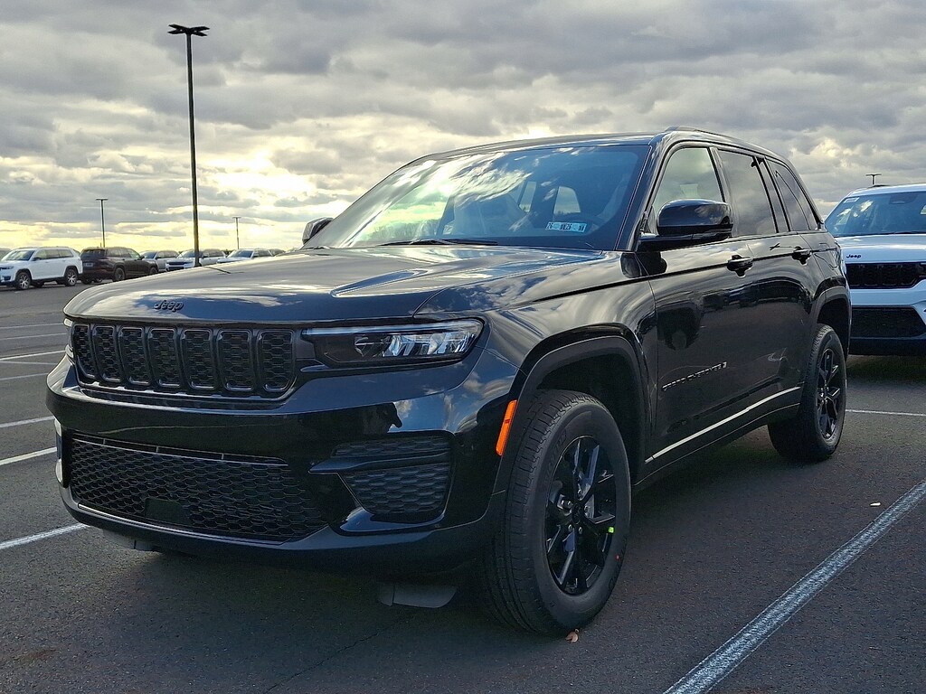 New 2025 Jeep Grand Cherokee Altitude X 4x4 Sport Utility