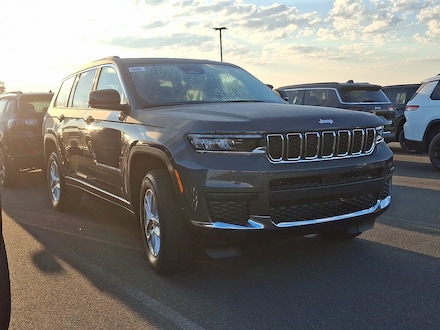 2025 Jeep Grand Cherokee L Laredo X 4x4 Sport Utility