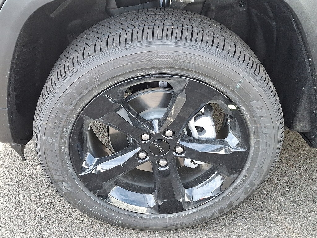 New 2025 Jeep Grand Cherokee Altitude X 4x4 Sport Utility