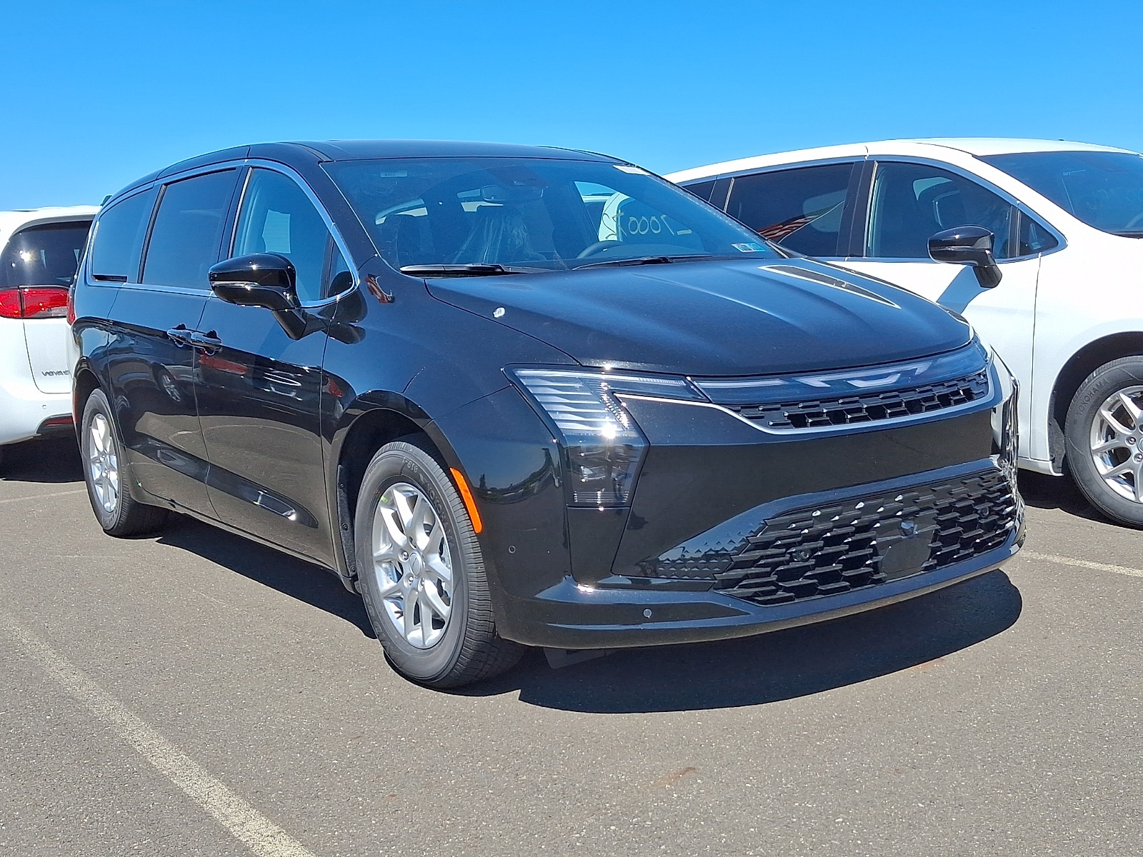 2027 Chrysler Pacifica Select's photo