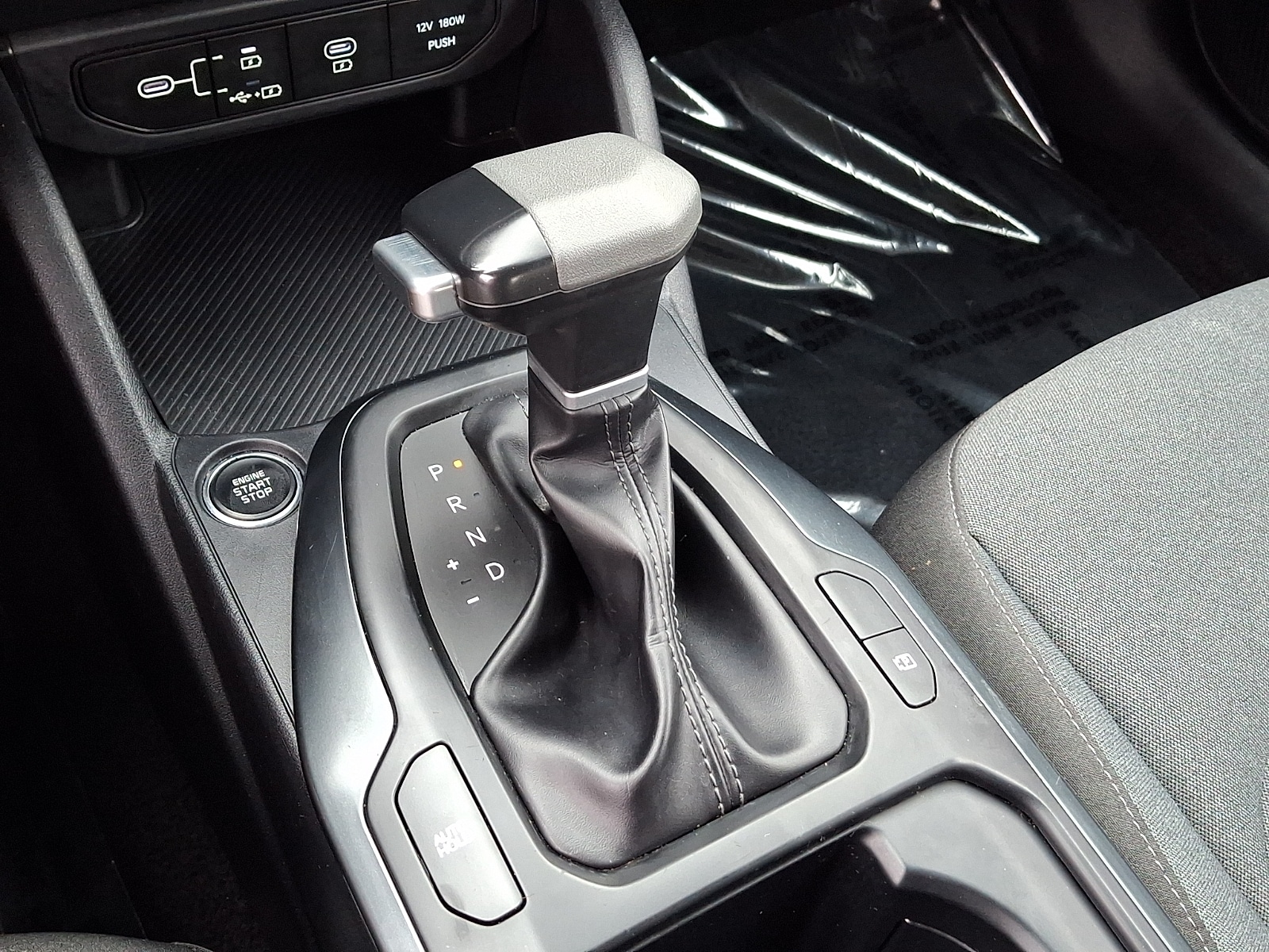 2025 Kia K4 LXS - Photo 14