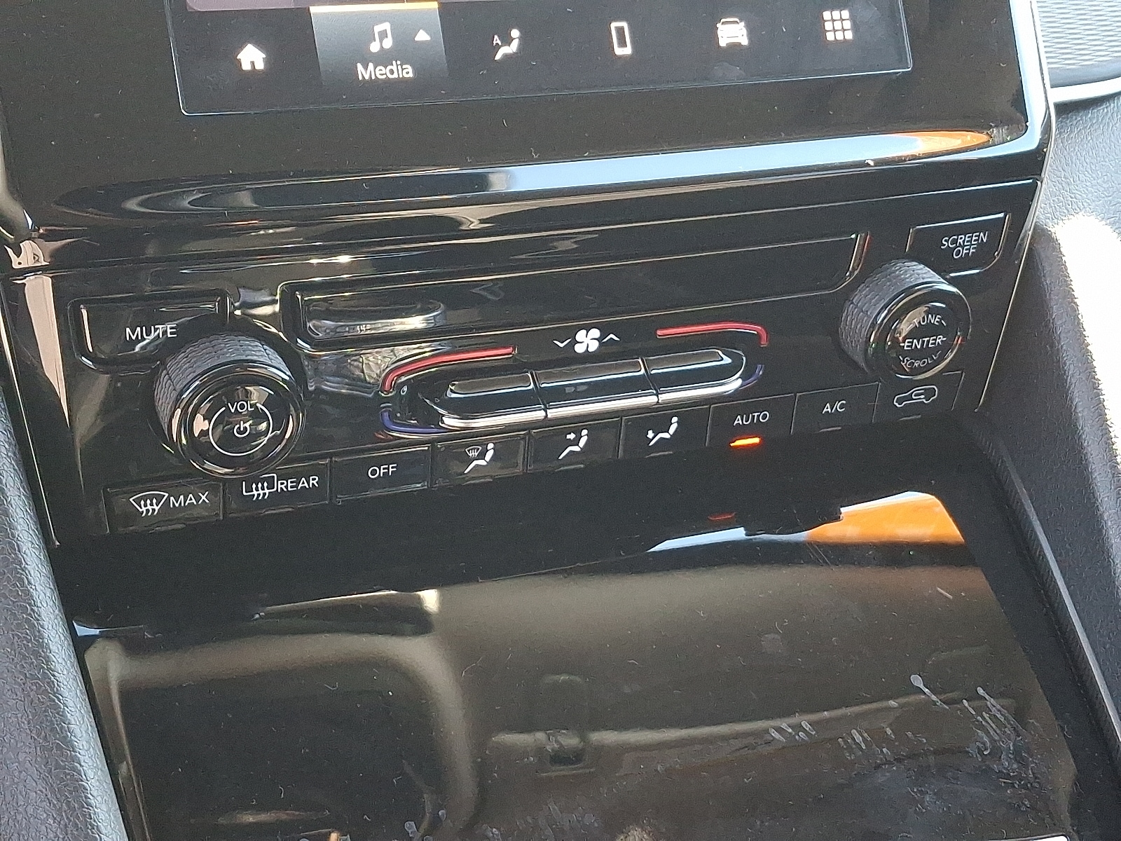 2024 Jeep Grand Cherokee Laredo - Photo 15