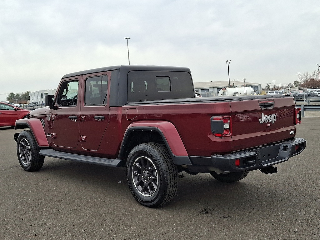 Used 2021 Jeep Gladiator Overland 4X4 Crew Cab Pickup