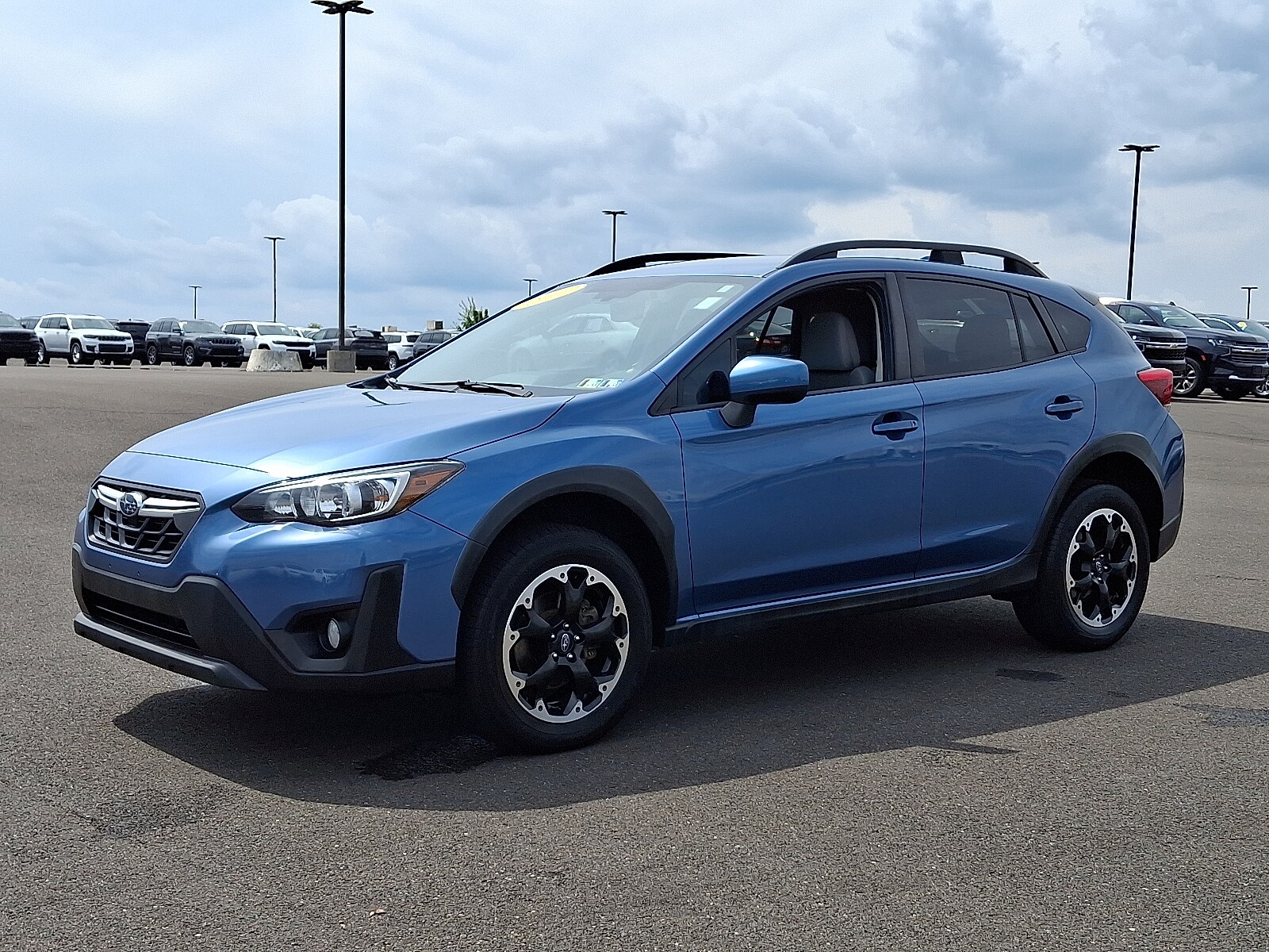 2022 Subaru Crosstrek Premium photo 3