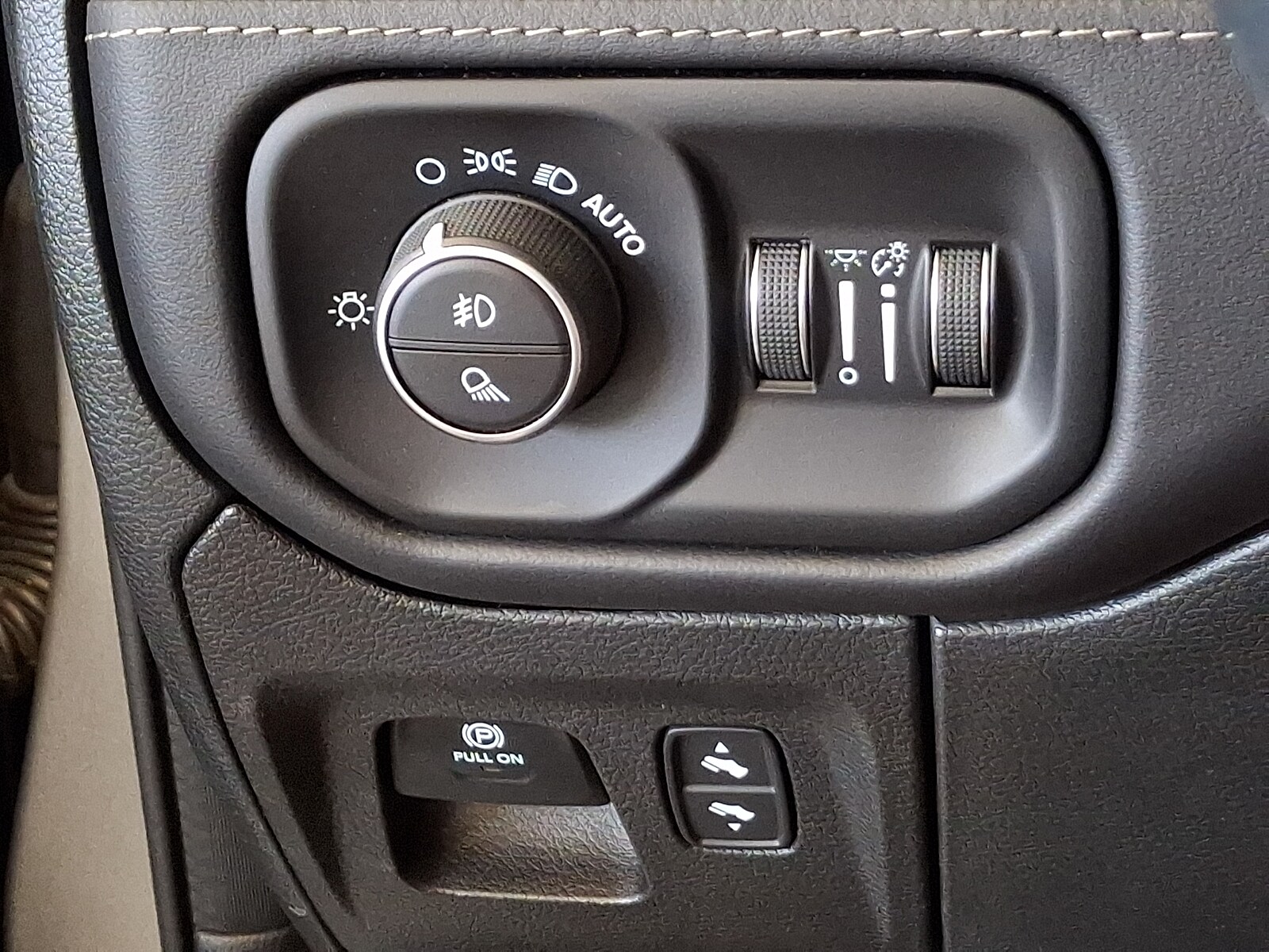 2024 RAM Ram 1500 Pickup Limited - Photo 21