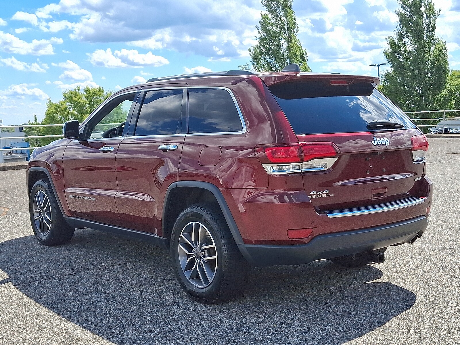 2020 Jeep Grand Cherokee Limited photo 2