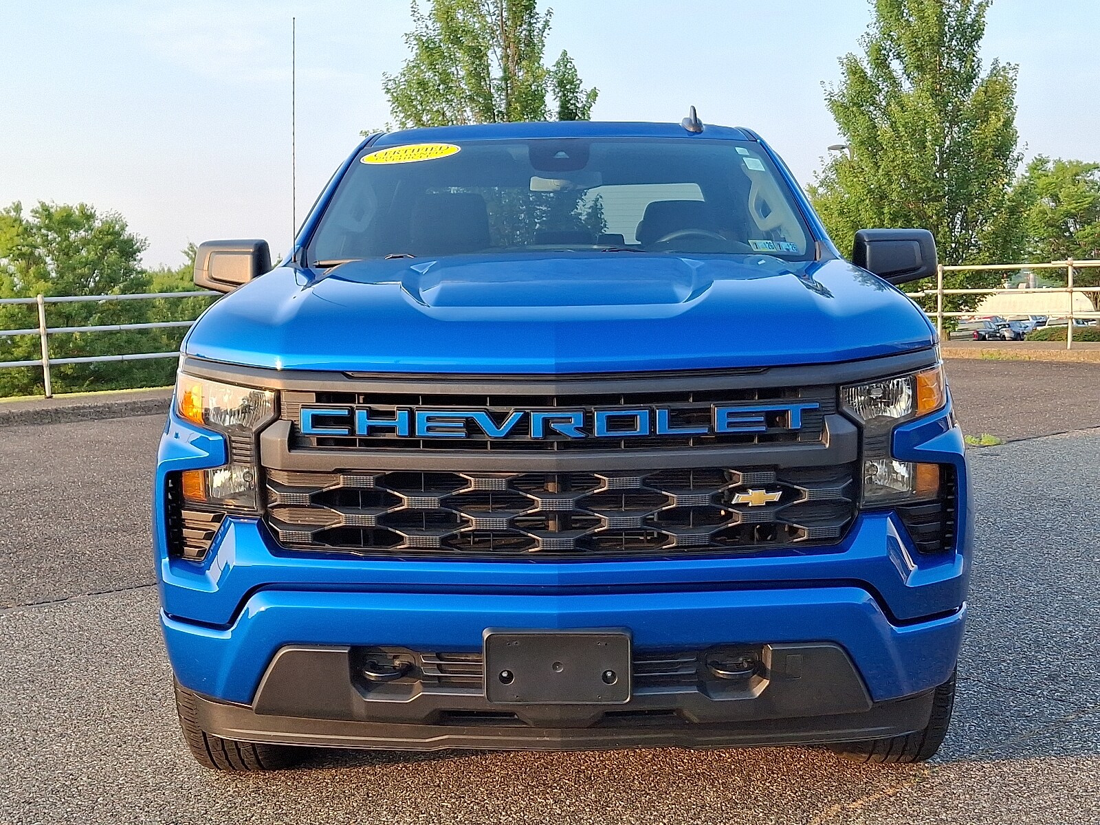 2022 Chevrolet Silverado 1500 Custom photo 2