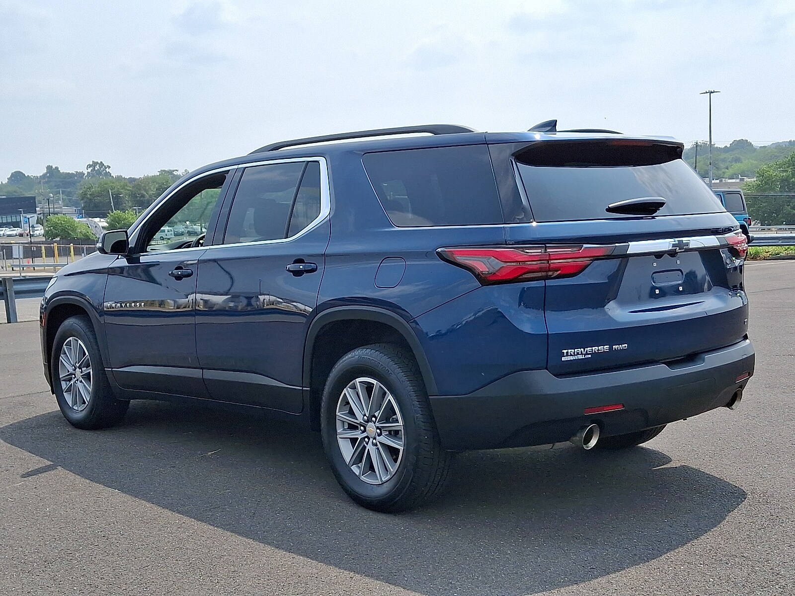 2023 Chevrolet Traverse Cloth photo 3