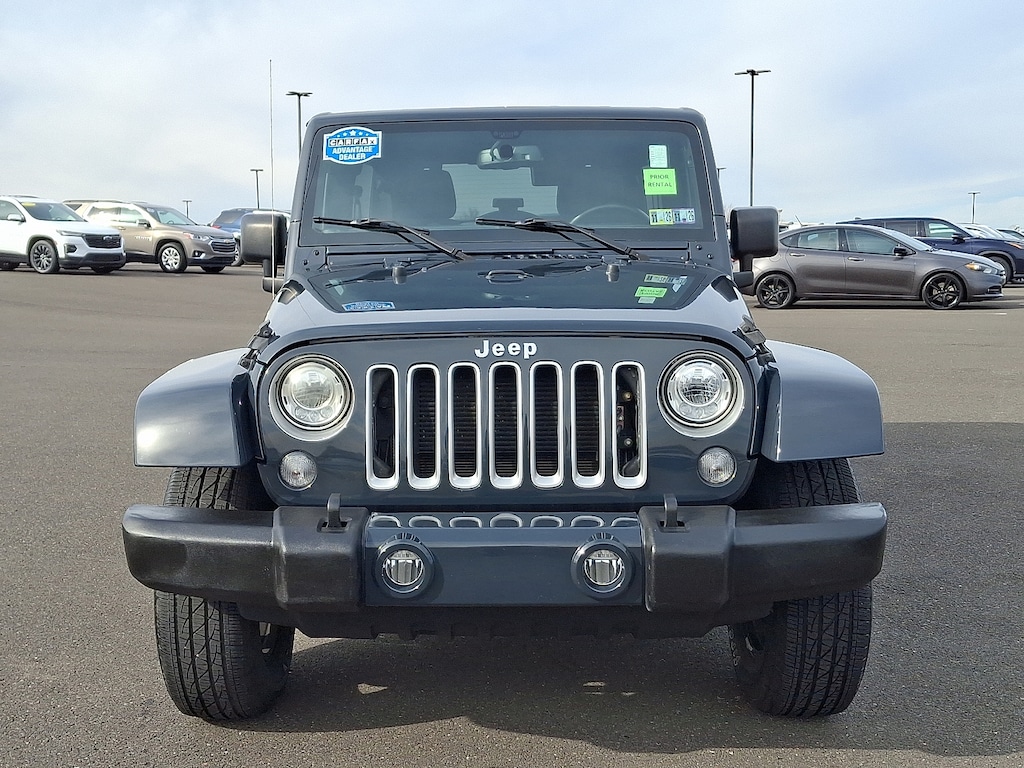 Used 2018 Jeep Wrangler JK Unlimited Sahara 4x4 Sport Utility