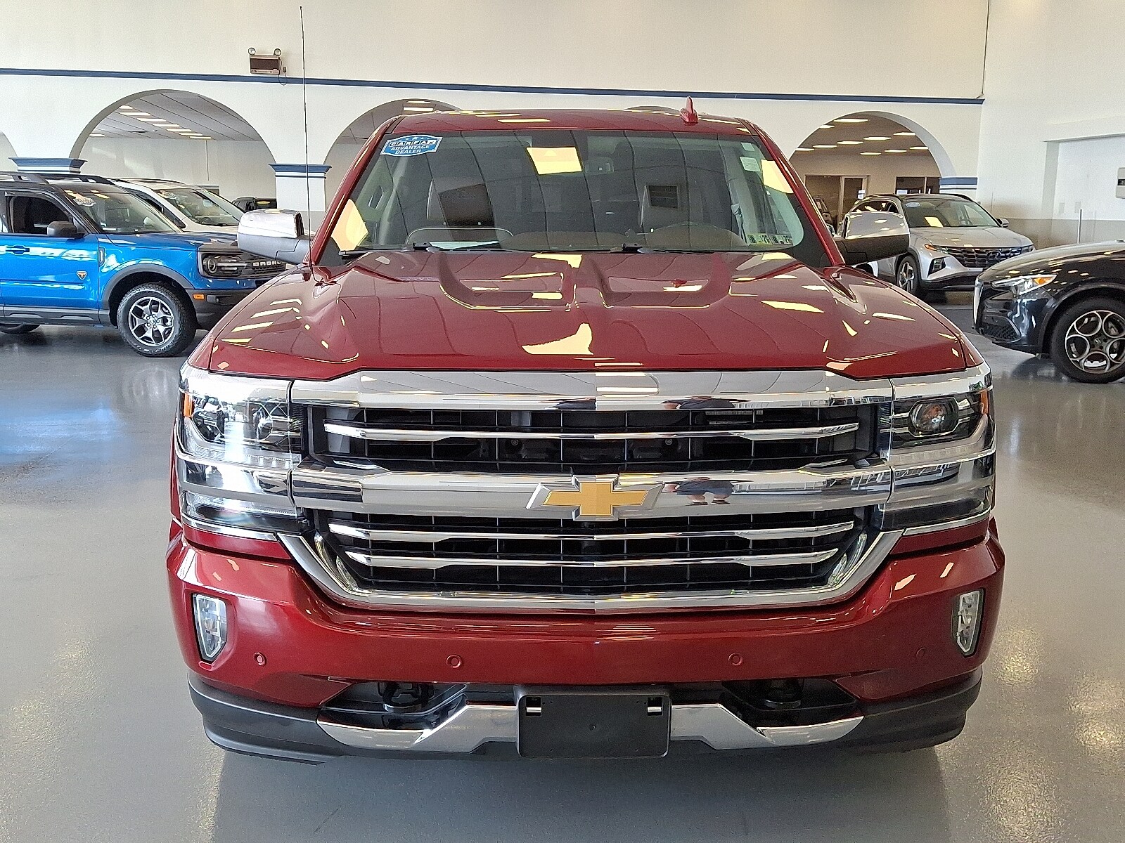 2018 Chevrolet Silverado 1500 High Country photo 2