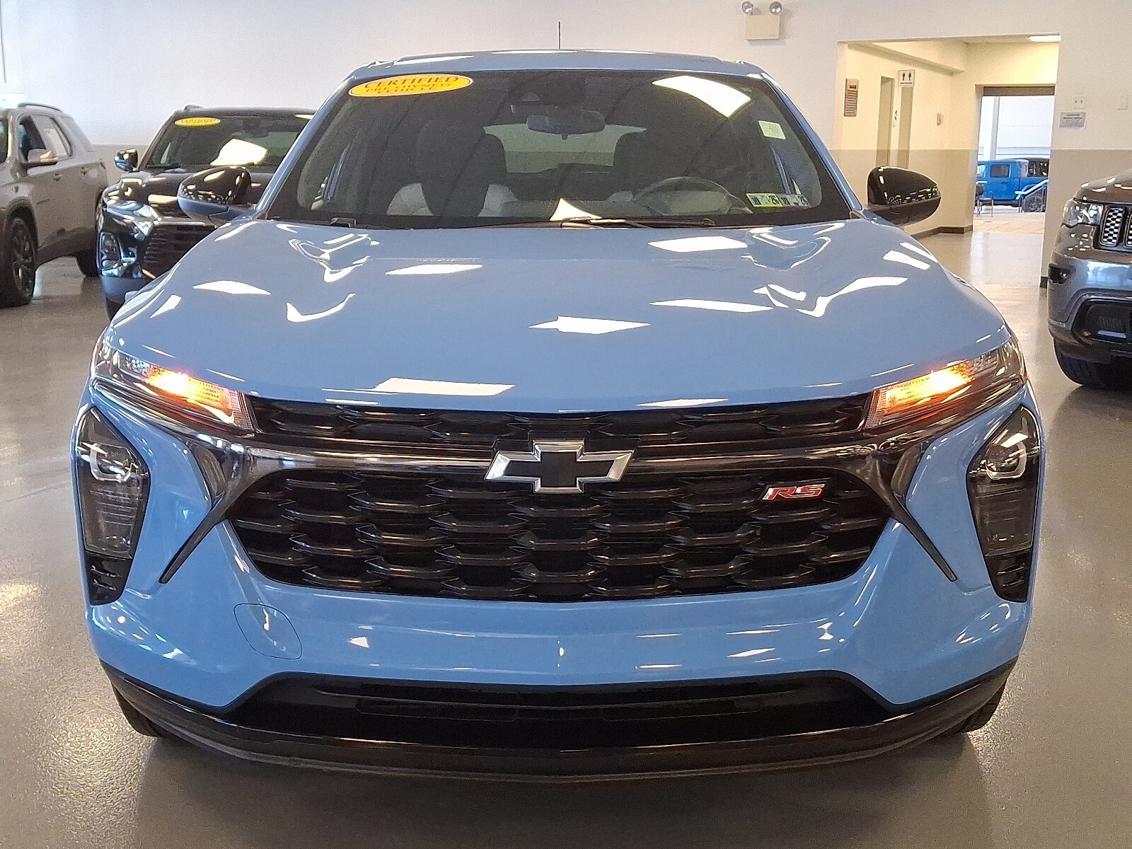 2024 Chevrolet Trax photo 2