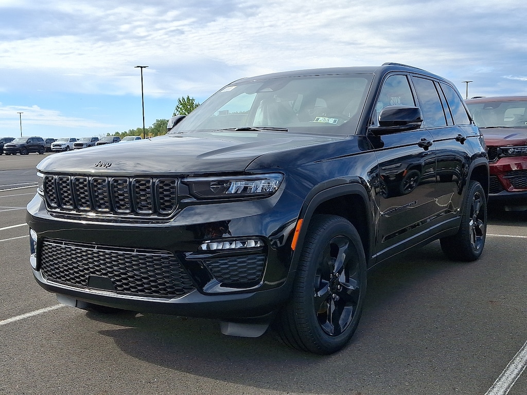 New 2025 Jeep Grand Cherokee Limited 4x4 Sport Utility