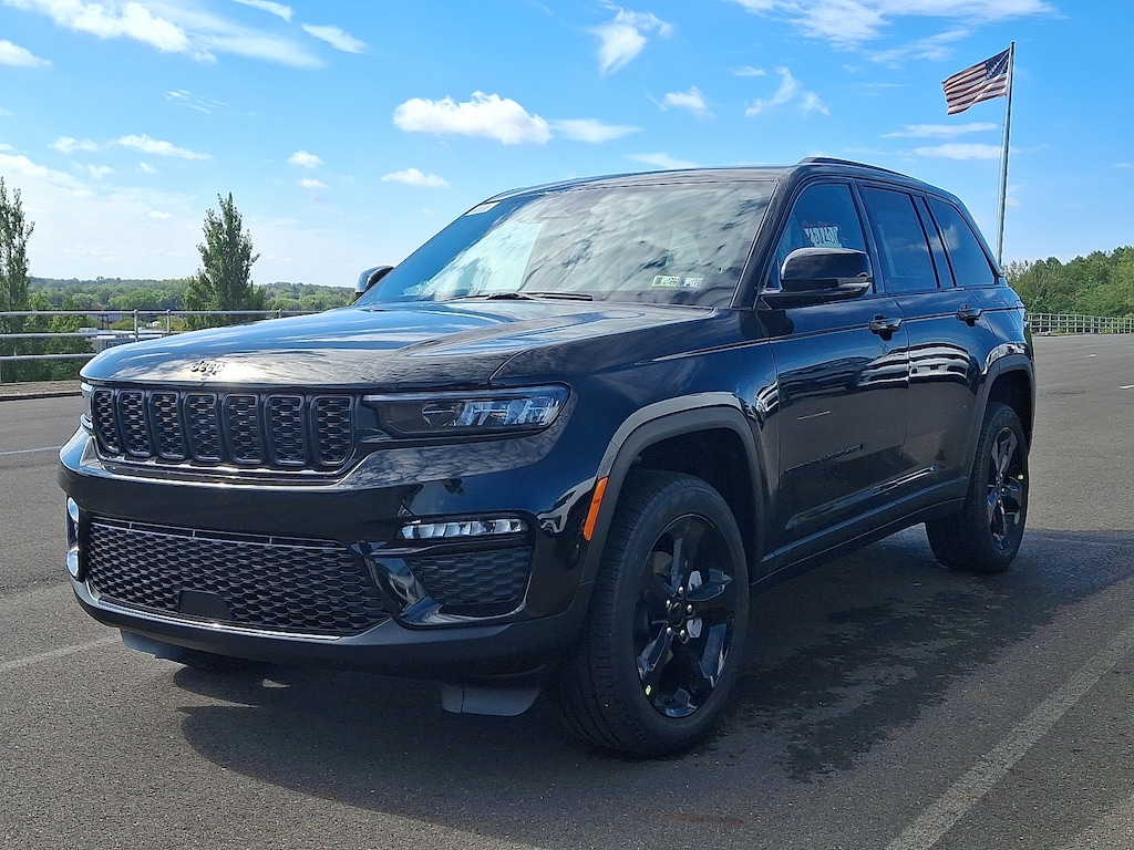 New 2025 Jeep Grand Cherokee Limited 4x4 Sport Utility