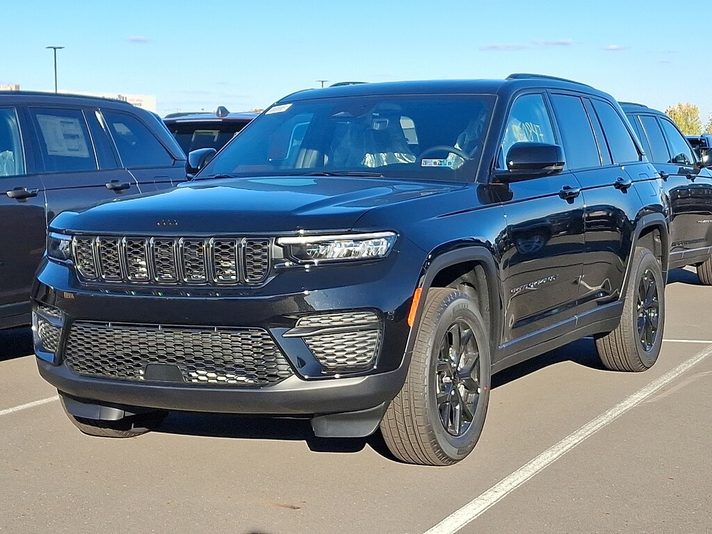 New 2025 Jeep Grand Cherokee Altitude X 4x4 Sport Utility