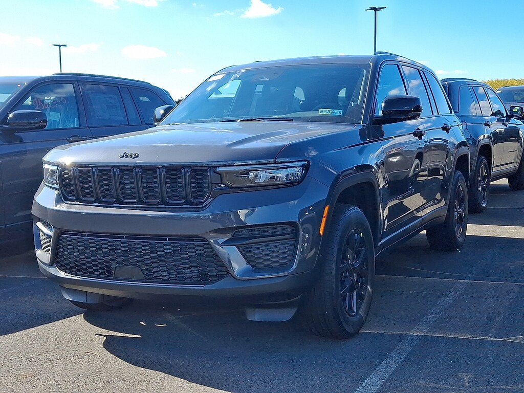 New 2025 Jeep Grand Cherokee Altitude X 4x4 Sport Utility