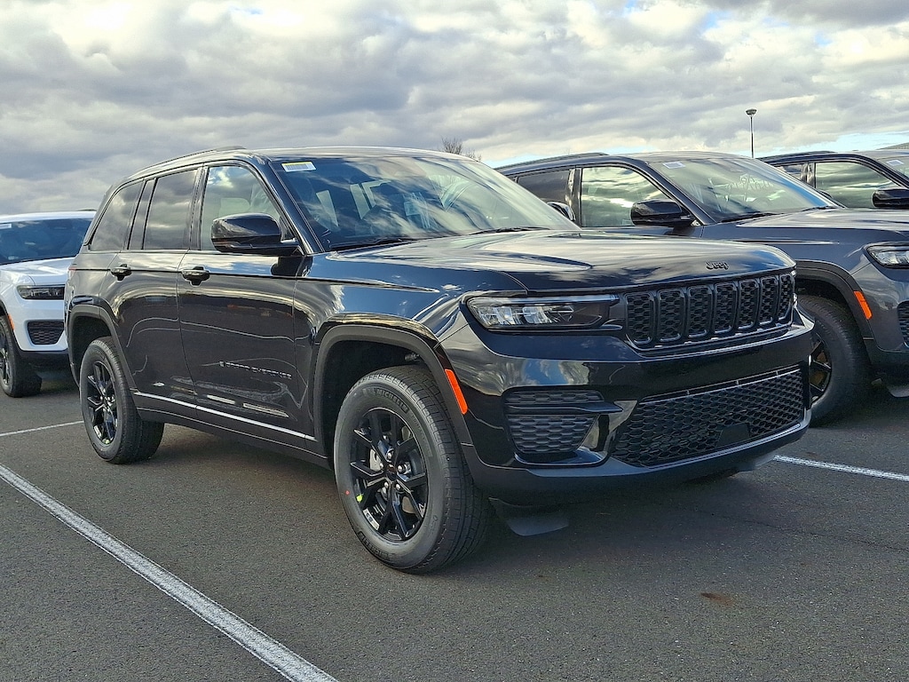New 2025 Jeep Grand Cherokee Altitude X 4x4 Sport Utility