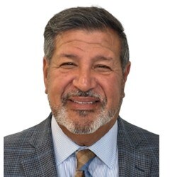 Staff member Bob Nieves from ID_f4fd64