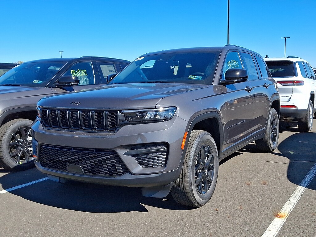 New 2025 Jeep Grand Cherokee Altitude X 4x4 Sport Utility