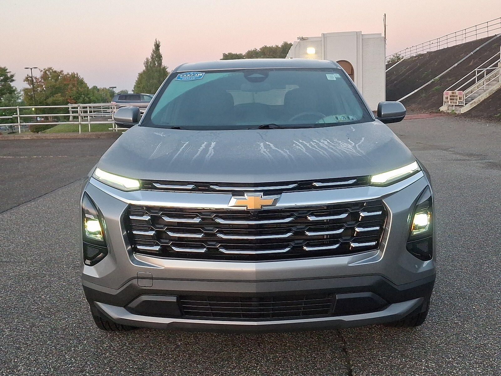 2026 Chevrolet Equinox LT photo 2
