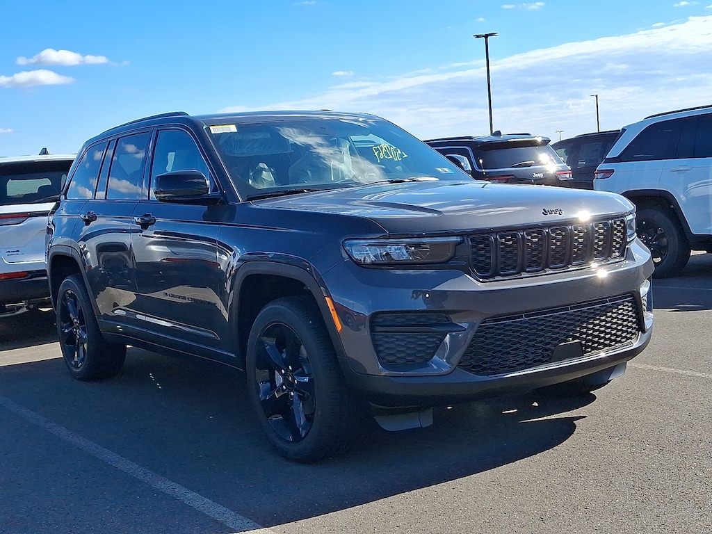 New 2025 Jeep Grand Cherokee Altitude X 4x4 Sport Utility