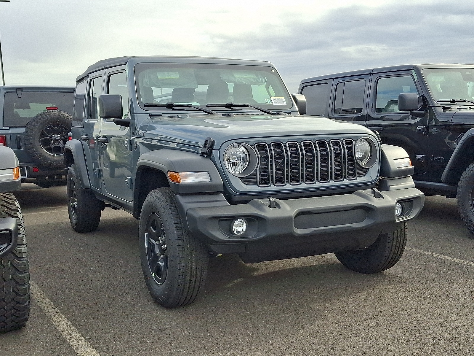 2026 Jeep Wrangler 4-Door Sport's photo