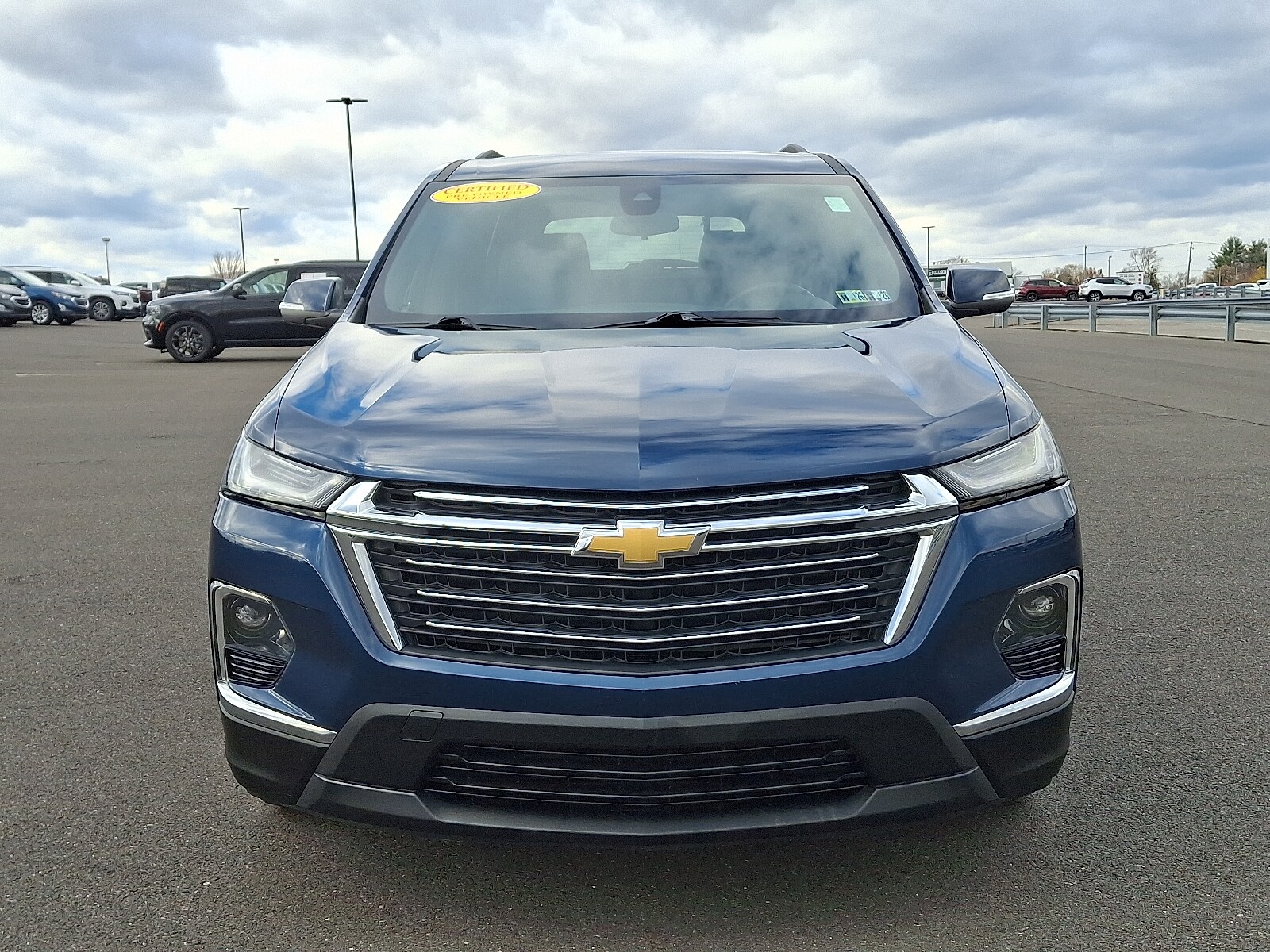 2023 Chevrolet Traverse Leather photo 2