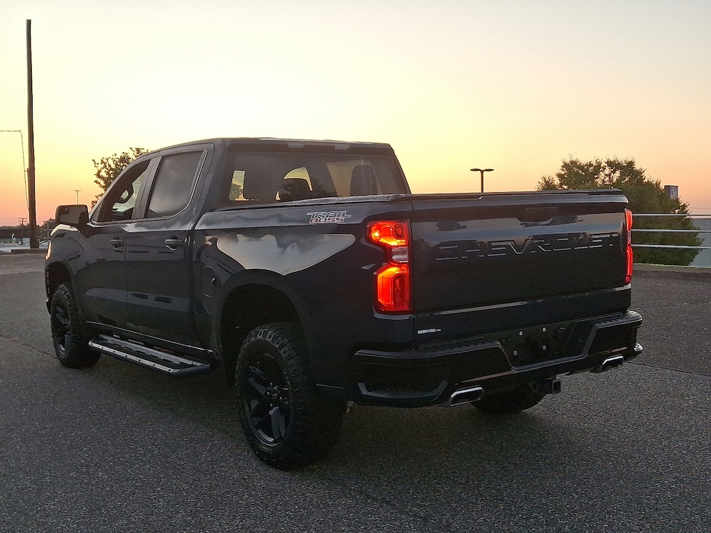 Used 2020 Chevrolet Silverado 1500 4WD Crew Cab Short Bed Custom Trail Boss Crew Cab Pickup