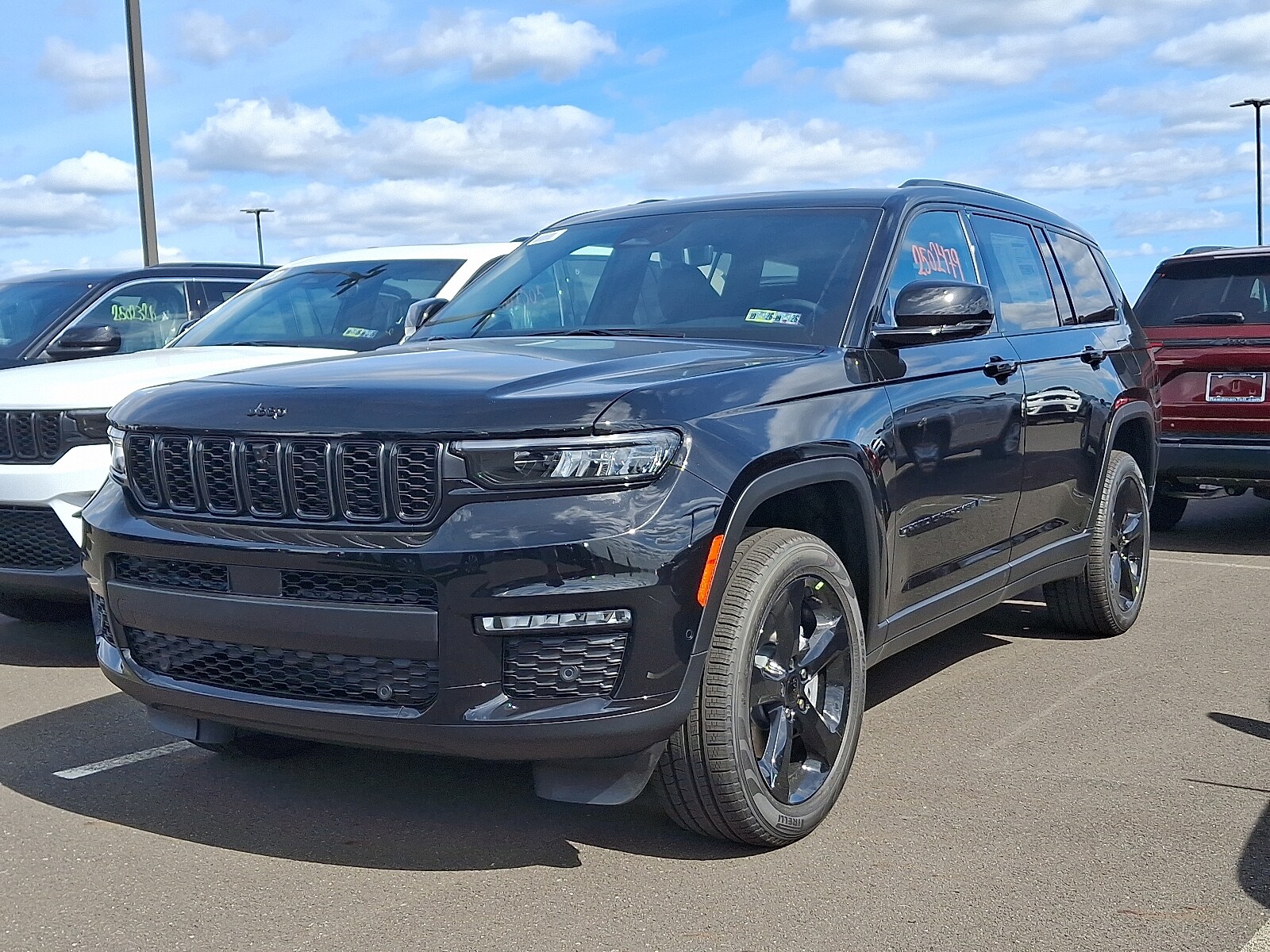 2025 Jeep Grand Cherokee Limited photo 2