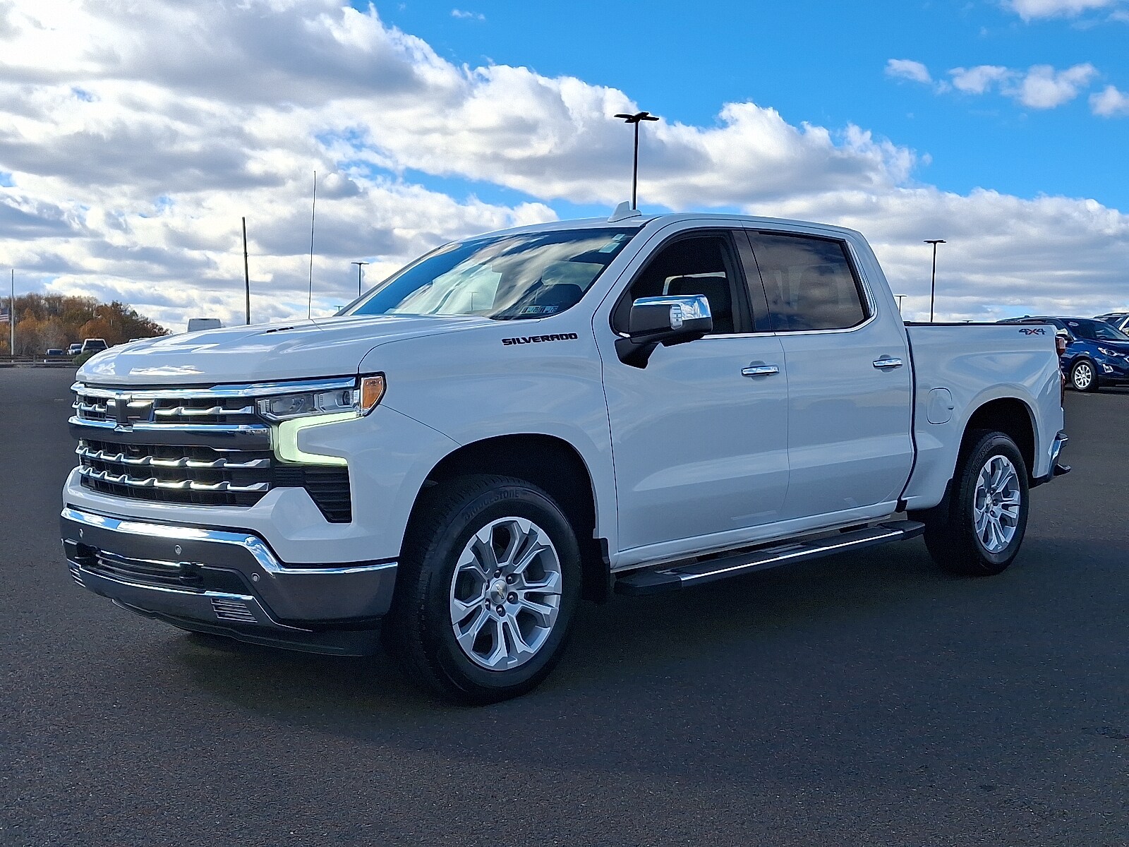 2023 Chevrolet Silverado 1500 LTZ photo 3
