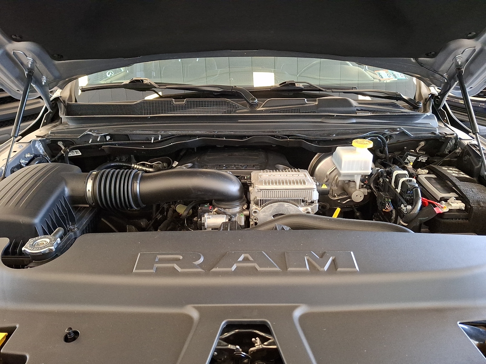 2024 RAM Ram 1500 Pickup Limited - Photo 29