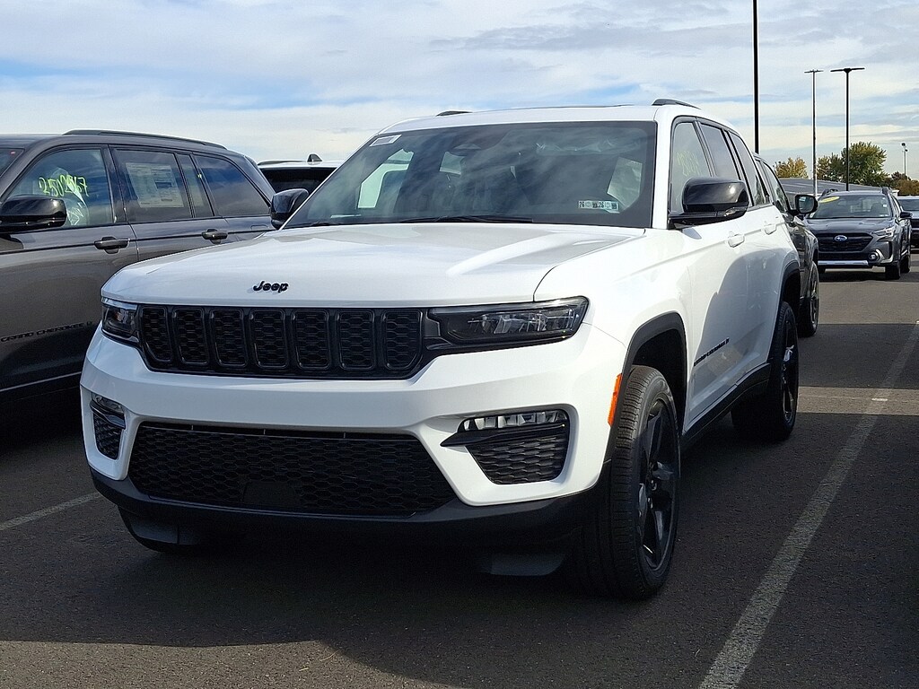 New 2025 Jeep Grand Cherokee Limited 4x4 Sport Utility