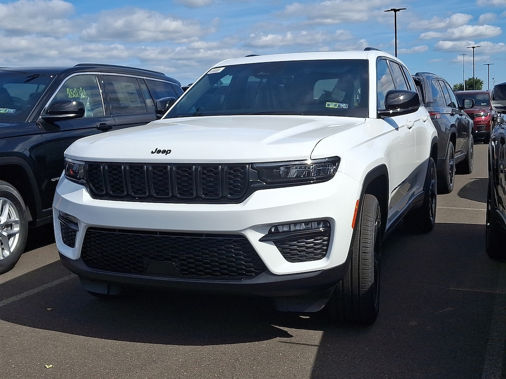 New 2025 Jeep Grand Cherokee Limited 4x4 Sport Utility