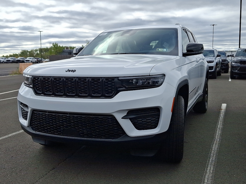 New 2025 Jeep Grand Cherokee Altitude X 4x4 Sport Utility