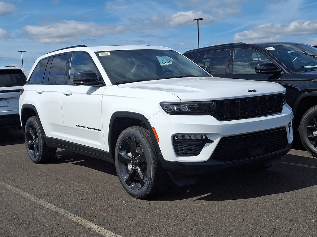 New 2025 Jeep Grand Cherokee Limited 4x4 Sport Utility