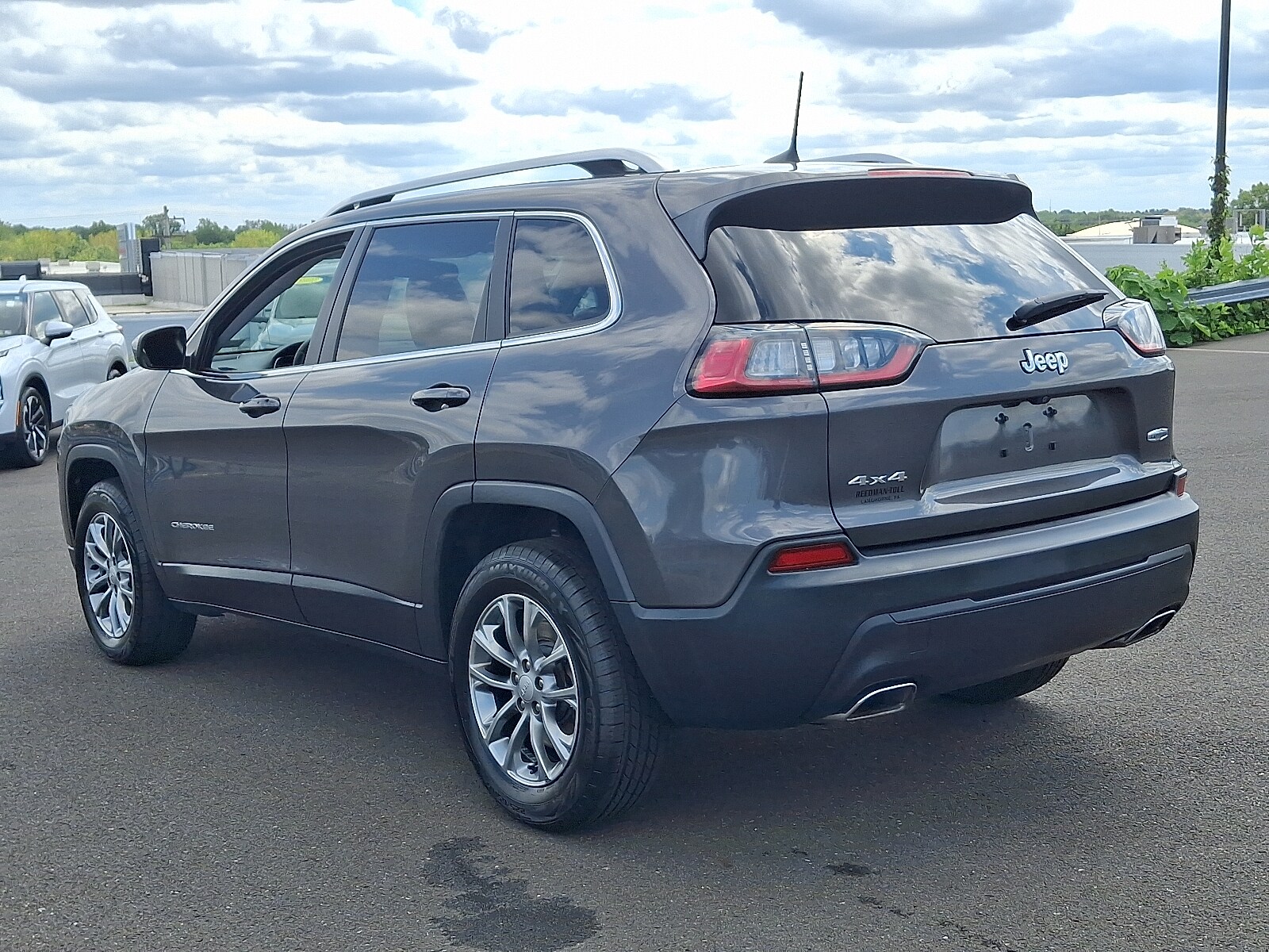 2019 Jeep Cherokee Latitude photo 2
