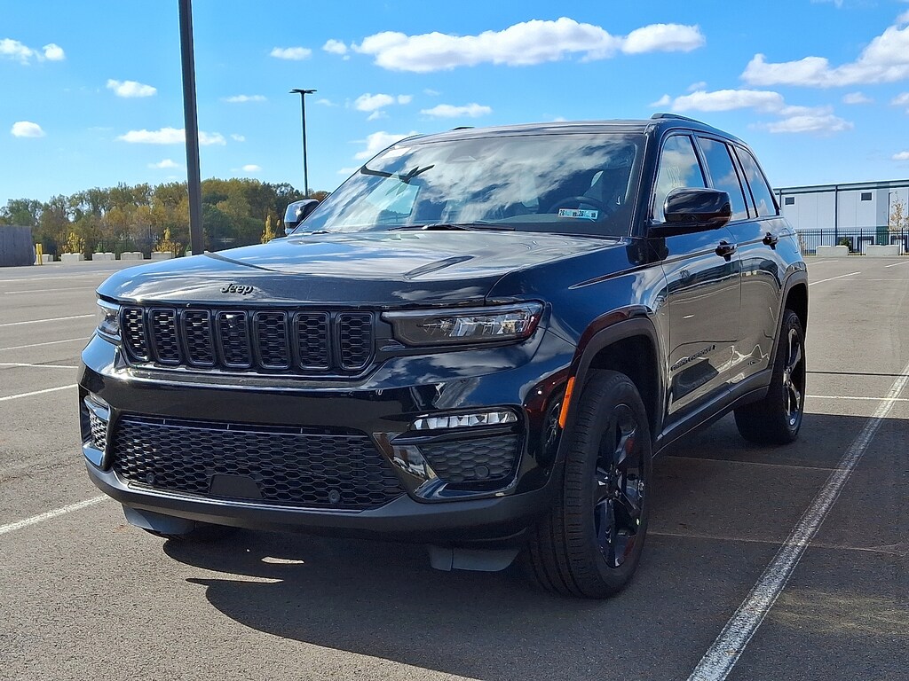 New 2025 Jeep Grand Cherokee Limited 4x4 Sport Utility