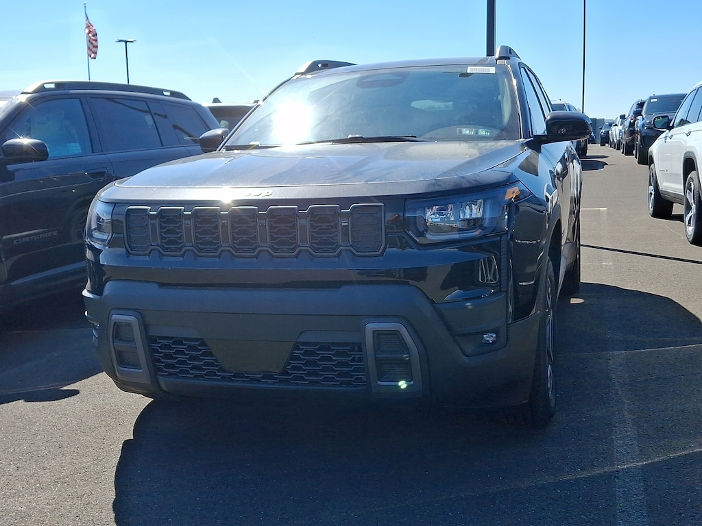 New 2026 Jeep Cherokee Laredo 4x4 Sport Utility