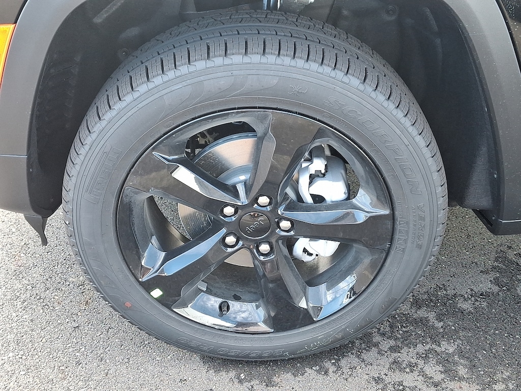 New 2025 Jeep Grand Cherokee Limited 4x4 Sport Utility